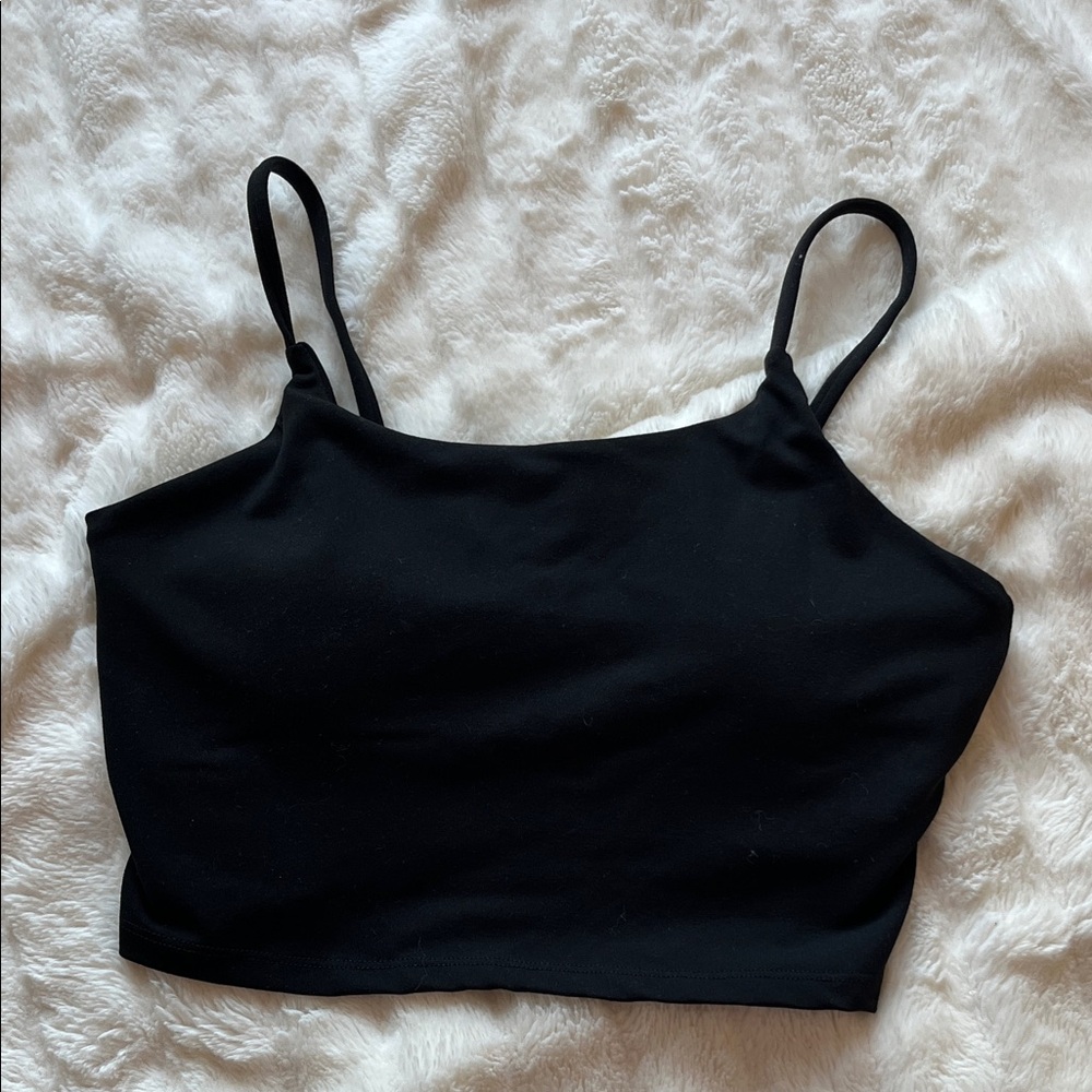 Pink Lily Black Women's Cropped workout Top